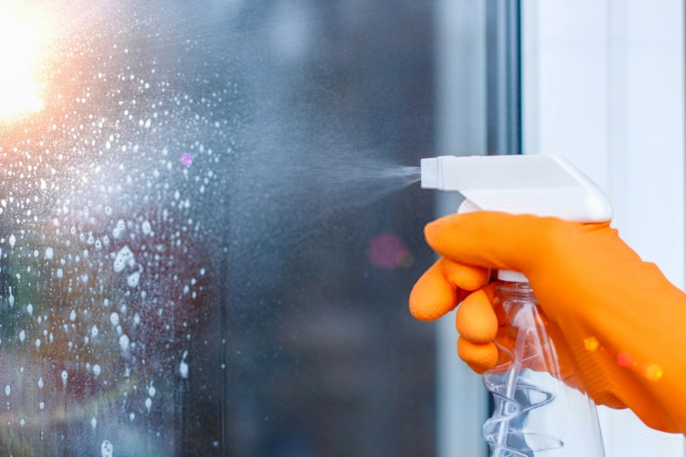 C&oacute;mo realizar una limpieza de cristales efectiva