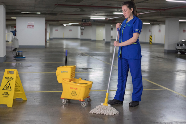 Por qu&eacute; necesita un servicio profesional de limpieza de estacionamiento