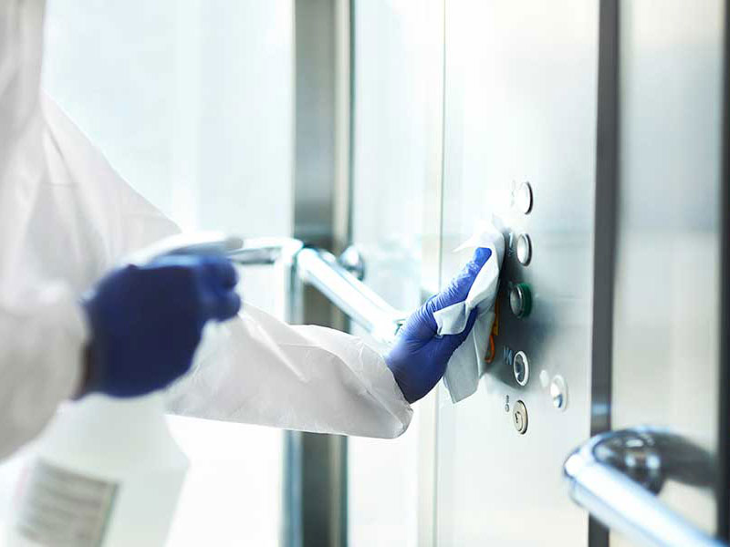 Limpieza de elevadores: consejos para que luzcan relucientes y profesionales